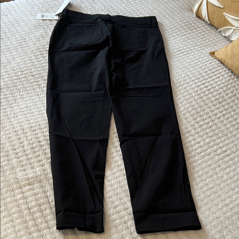 89th & Madison Super Cute Classic Black Pants - Straight Leg Style Size 6 NWT - Picture 5 of 5